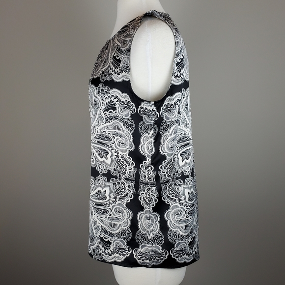 Black & White Paisley Sleeveless Top - Picture 4 of 7